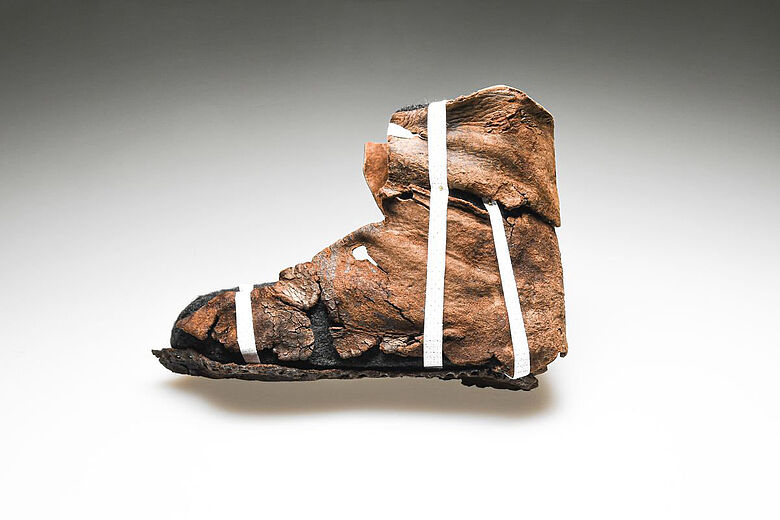 Lederschuh/Stiefel (um 1450)