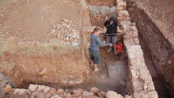 Archäologen der Universität Jena graben im Süden Portugals eine römische Villa aus dem 1. bis 5. Jahrhundert n. Chr. aus. (Foto: Dennis Graen)