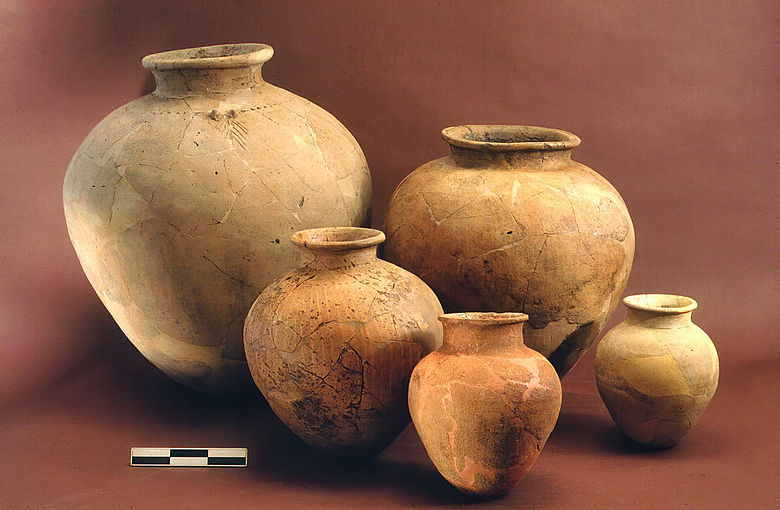 Keramikfunde aus Arslantepe, die Keramikfunden aus Mesopotamien ähnlich sind