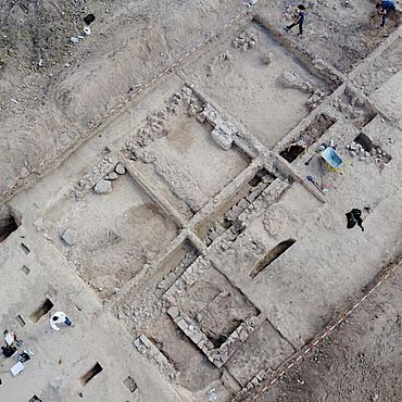 Ausgrabung des Palatiums der ottonischen Pfalz Ausgrabung des Palatiums der ottonischen Pfalz