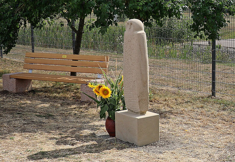 Nachbildung der Steinfigur am Fundort