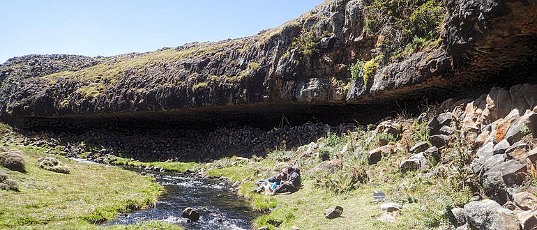 Felsunterstand bei Fincha Habera in den Bale Mountains