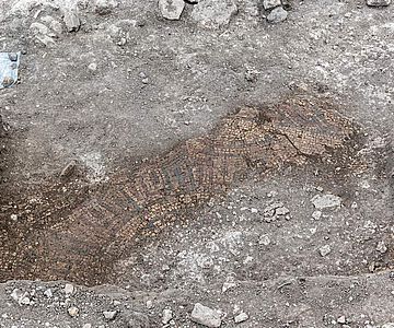 Reste des Mosaikbodens des römischen Hauses auf Sizilien