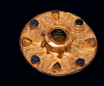 Frühmittelalterliche Gewandschließe