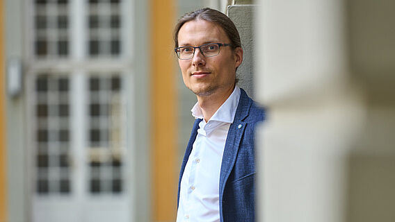 Prof. Dr. Thomas Kuhn-Treichel Prof. Dr. Thomas Kuhn-Treichel
