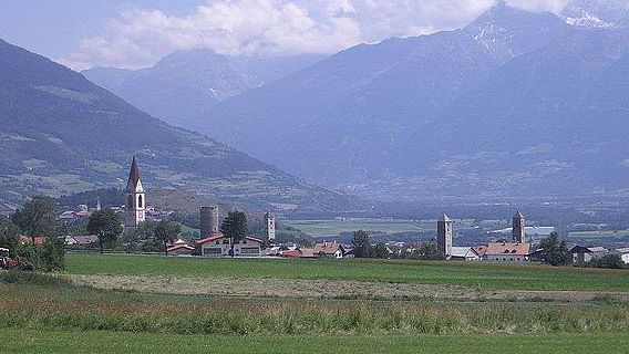 Mals/ Malles Venosta in Südtirol (Foto: StuartLaJoie; CC BY-SA 3.0)