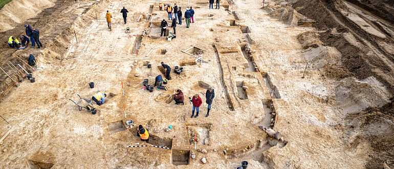 Ausgrabung bronzezeitlicher »Königshalle«