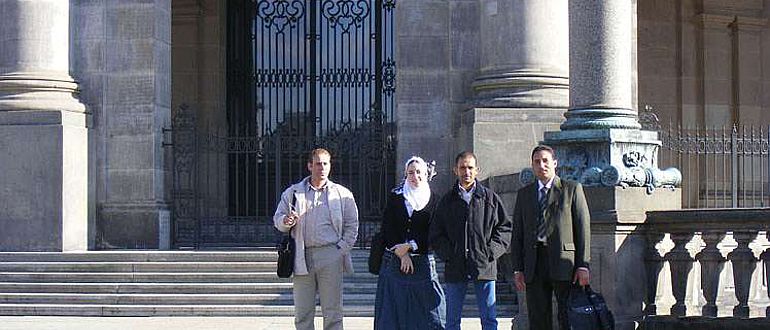 Stipendiaten des DAI Kairo vor dem Berliner Dom (Foto: DAI)