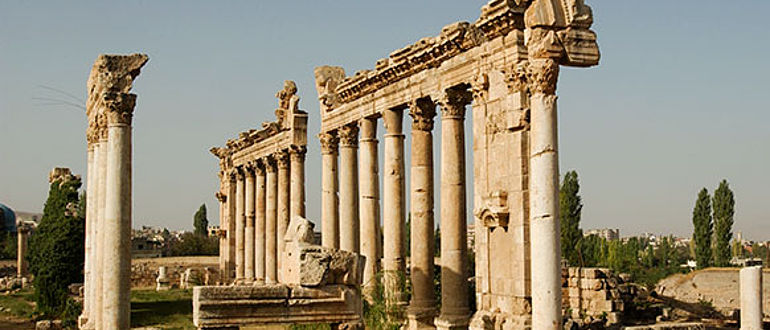 Baalbek, Portikus