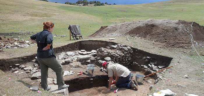 Die Ausgrabungen an der archäologischen Stätte Tashbulak