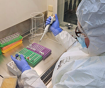 Arbeit im DNA-Labor
