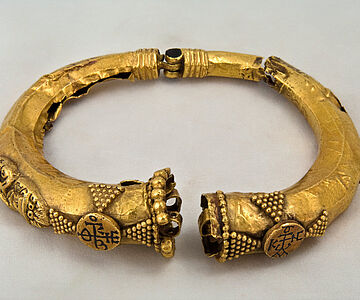 Byzantinischer Armreif aus dem Nationalen Historischen Museum der Ukraine