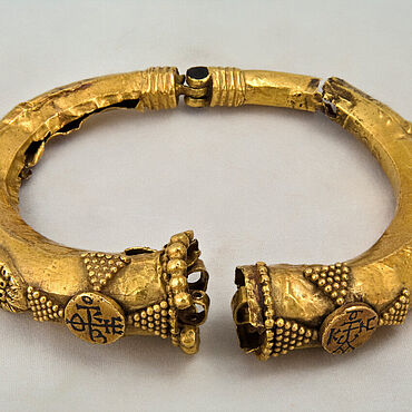 Byzantinischer Armreif aus dem Nationalen Historischen Museum der Ukraine