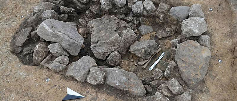 Steinpackungsgrab der Aunjetitzer Kultur