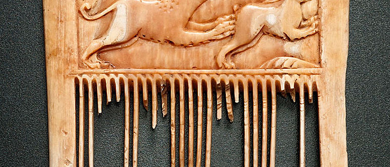 Elfenbeinkamm mit Jagdszene