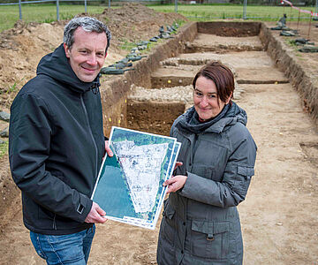 Limes-Koordinator und Grabungsleiterin