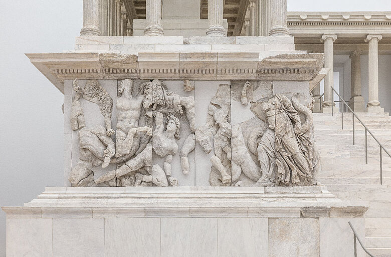 Pergamonaltar, Gigantenfries Pergamonaltar, Gigantenfries