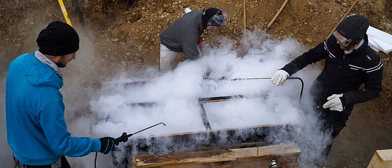 Vereisung des geborgenen Blocks