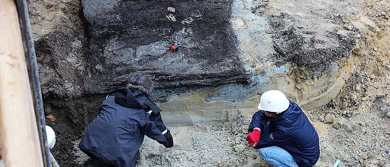 Holzverschalte Kloake