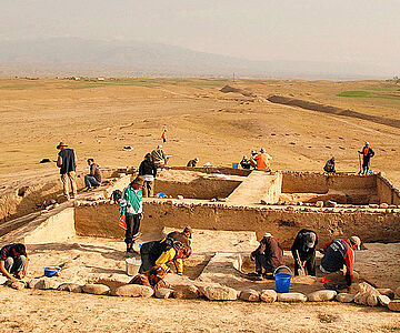 Archäologische Ausgrabung in Tilla Bulak (Usbekistan)