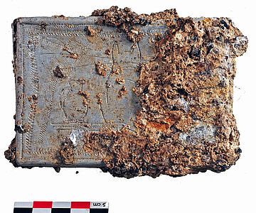 Verziertes Zigarettenetui aus KZ