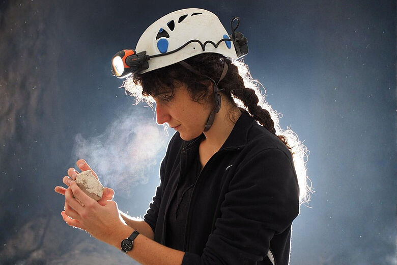 Céline Tomczyk, Preisträgerin des Europäischen Archäologiepreises Céline Tomczyk, Preisträgerin des Europäischen Archäologiepreises