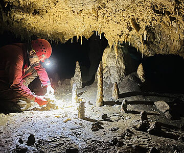 Tropfsteine in der Closani-Höhle als Klimaarchiv