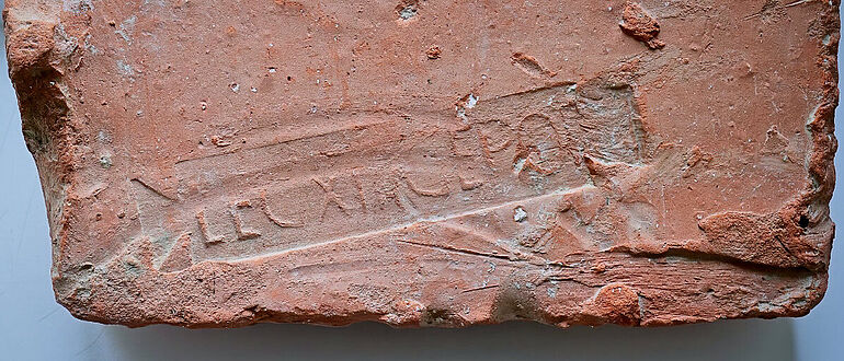 Ziegel mit Stempel der 13. Legion Ziegel mit Stempel der 13. Legion