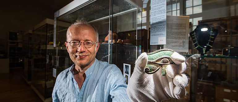 Amulett in Form eines Udjat-Auges aus dem 1. Jahrtausend v. Chr.