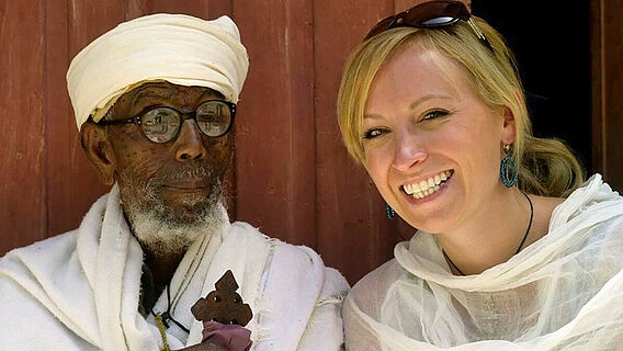 Äthiopischer Klostervorsteher und Verena Krebs