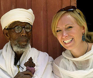 Äthiopischer Klostervorsteher und Verena Krebs