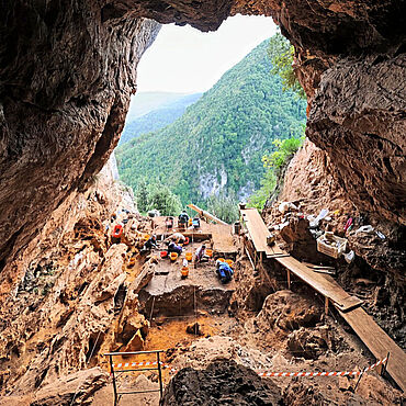 Ausgrabung in der Grotta della Monaca