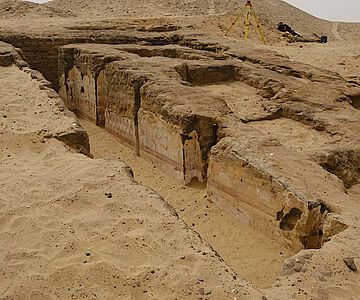 Der ausgemalte Korridor in der Mastaba des Seneb-nebef