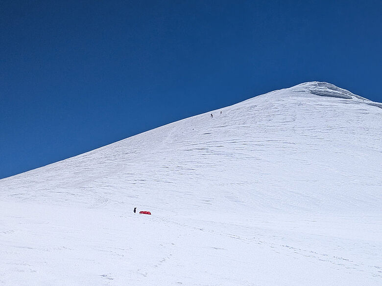 Basislager unterhalb des Ararat-Gipfels Basislager unterhalb des Ararat-Gipfels