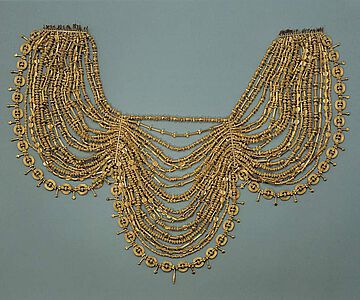 Replik des großen goldenen Diadems aus dem "Schatz des Priamos“