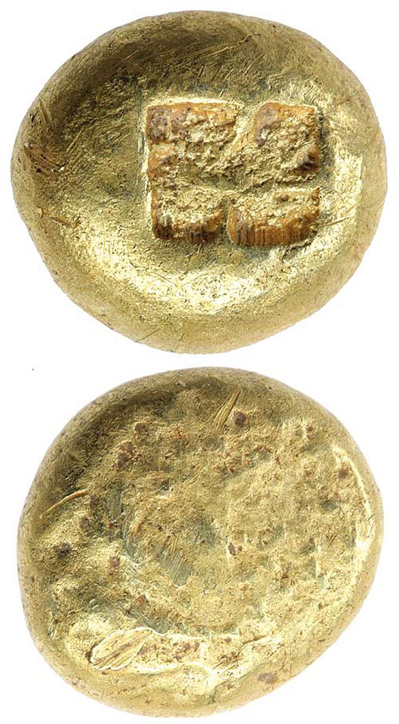 Vorder- und Rückseite einer der ersten Münzen, geprägt um 600 v. Chr.. Trite (5,84 g) aus einer Gold/Silber-Legierung (Elektron) © Deutsche Bundesbank, Frankfurt am Main