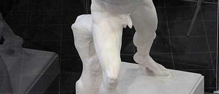 Der restaurierte Gipsabguss des borghesischen Fechters. (Foto: Anne Günther/FSU)