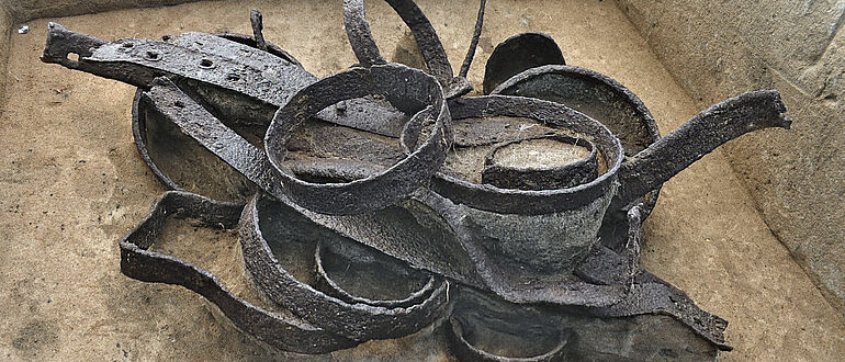 Metallreifendepot aus dem Heerlager