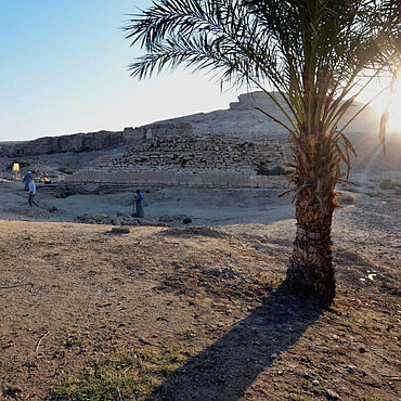 Überreste der Pyramide von Zawyet Sultan