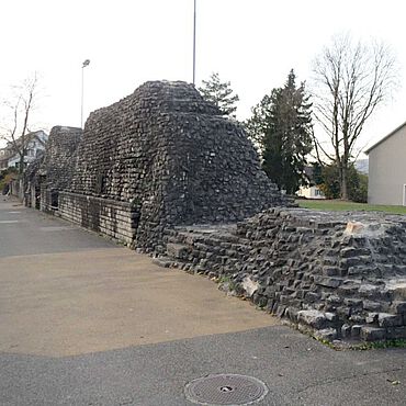 Die Mauer des spätrömischen Kastells Kaiseraugst ist heute zum Teil noch bis 4,5 Meter erhalten