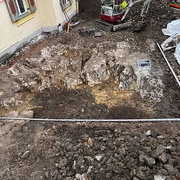 Bronzezeitliche Verfüllung der Felsspalten Bronzezeitliche Verfüllung der Felsspalten