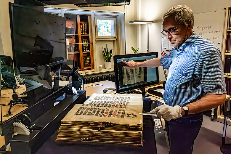 Digitalisierung einer mittelalterlichen Handschrift