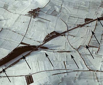 Luftbildaufnahme des Karlsgrabens im Winter