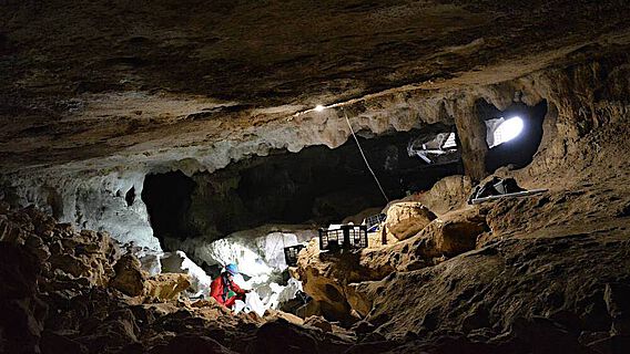 Blick ins Innere der Cueva de Malalmuerzo