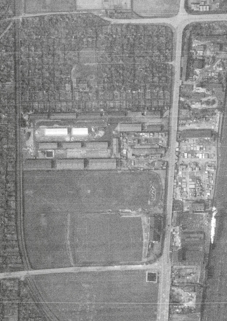 Luftbild des Zwangsarbeiterlagers von April 1945