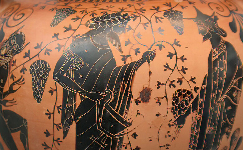 Griechische Vase aus Attika um 550 - 520 u.Z. Dionysos im Gespräch mit Hermes inmitten von Weinreben