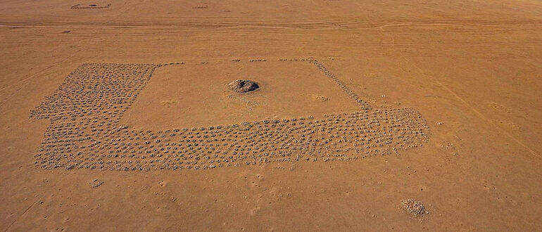 Grabstätte von Khirigsuur von Urt Bulagyn am Grabstätte von Khirigsuur von Urt Bulagyn am