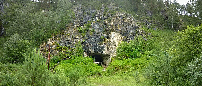 Eingang der Denisova-Höhle