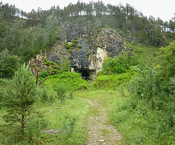 Eingang der Denisova-Höhle