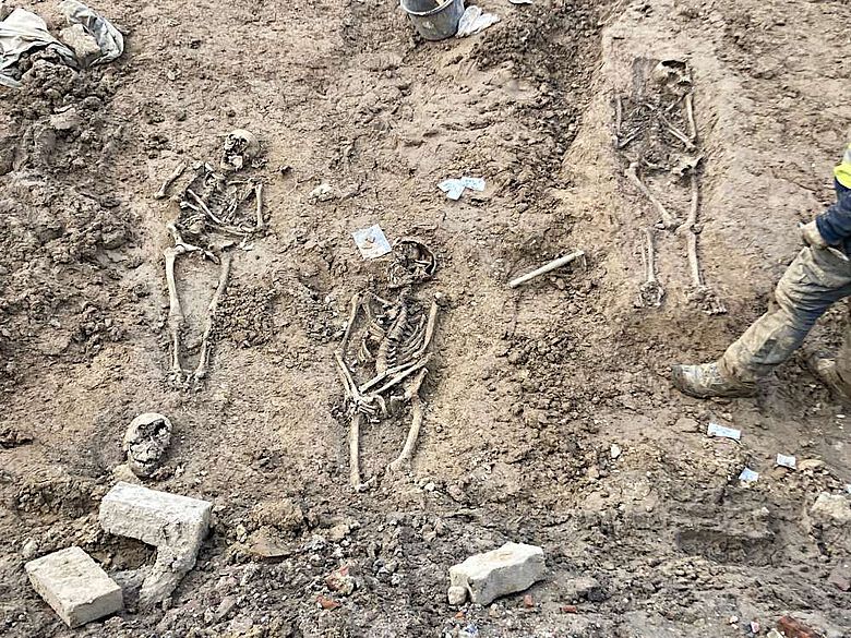 Fund Skelette am Hengstplatz in Karlsruhe-Durlach